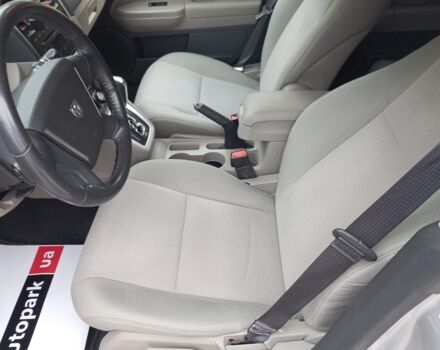 Серый Додж Калибер, объемом двигателя 2 л и пробегом 76 тыс. км за 8990 $, фото 9 на Automoto.ua