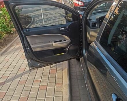 Серый Додж Калибер, объемом двигателя 2 л и пробегом 185 тыс. км за 8700 $, фото 6 на Automoto.ua