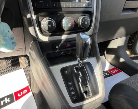 Сірий Додж Caliber, об'ємом двигуна 2 л та пробігом 210 тис. км за 6790 $, фото 5 на Automoto.ua