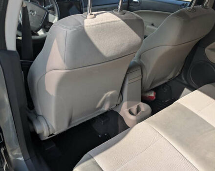 Сірий Додж Caliber, об'ємом двигуна 2 л та пробігом 177 тис. км за 7900 $, фото 17 на Automoto.ua