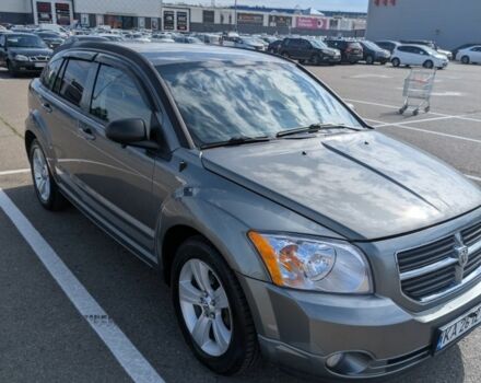 Серый Додж Калибер, объемом двигателя 2 л и пробегом 177 тыс. км за 7500 $, фото 1 на Automoto.ua
