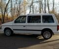 Белый Додж Караван, объемом двигателя 2.97 л и пробегом 300 тыс. км за 4300 $, фото 2 на Automoto.ua