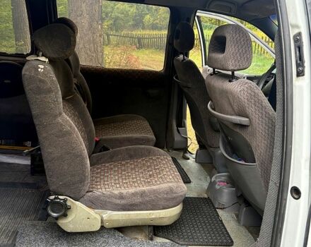 Белый Додж Караван, объемом двигателя 2.5 л и пробегом 248 тыс. км за 2700 $, фото 5 на Automoto.ua