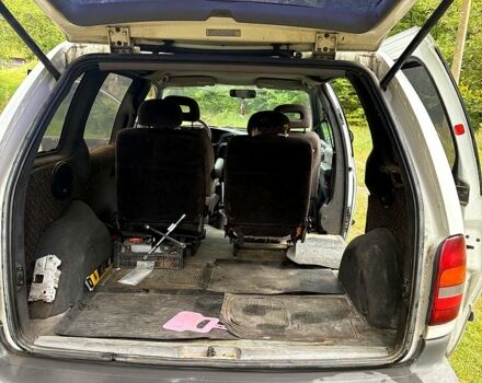 Белый Додж Караван, объемом двигателя 2.5 л и пробегом 248 тыс. км за 2700 $, фото 6 на Automoto.ua