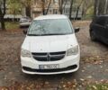 Белый Додж Караван, объемом двигателя 3.6 л и пробегом 250 тыс. км за 12000 $, фото 1 на Automoto.ua
