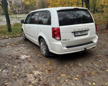 Белый Додж Караван, объемом двигателя 3.6 л и пробегом 250 тыс. км за 12000 $, фото 2 на Automoto.ua
