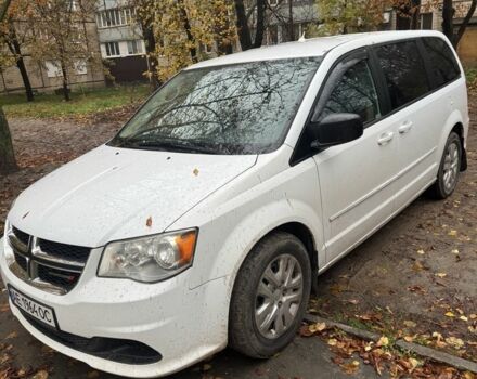 Белый Додж Караван, объемом двигателя 3.6 л и пробегом 250 тыс. км за 12000 $, фото 1 на Automoto.ua