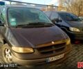 Черный Додж Караван, объемом двигателя 2.4 л и пробегом 300 тыс. км за 2400 $, фото 1 на Automoto.ua