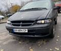 Черный Додж Караван, объемом двигателя 2.5 л и пробегом 400 тыс. км за 2300 $, фото 1 на Automoto.ua