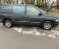 Черный Додж Караван, объемом двигателя 2.5 л и пробегом 400 тыс. км за 2300 $, фото 2 на Automoto.ua