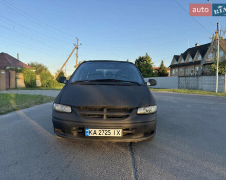 Черный Додж Караван, объемом двигателя 2.5 л и пробегом 415 тыс. км за 2900 $, фото 4 на Automoto.ua