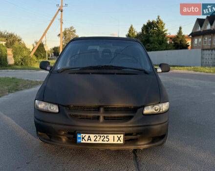 Черный Додж Караван, объемом двигателя 2.5 л и пробегом 415 тыс. км за 2900 $, фото 3 на Automoto.ua