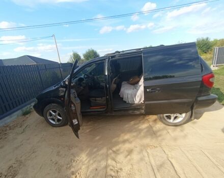 Чорний Додж Caravan, об'ємом двигуна 2 л та пробігом 1 тис. км за 3900 $, фото 2 на Automoto.ua