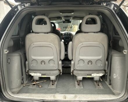 Черный Додж Караван, объемом двигателя 2.5 л и пробегом 393 тыс. км за 4000 $, фото 2 на Automoto.ua