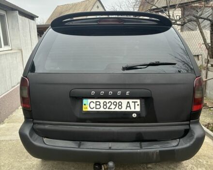 Черный Додж Караван, объемом двигателя 2.5 л и пробегом 393 тыс. км за 4000 $, фото 1 на Automoto.ua