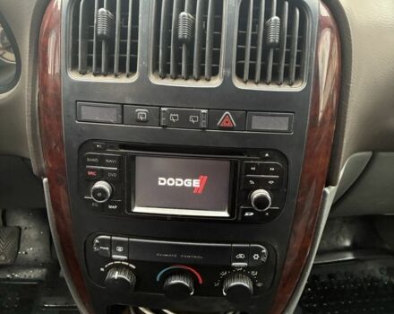 Черный Додж Караван, объемом двигателя 2.5 л и пробегом 393 тыс. км за 4000 $, фото 7 на Automoto.ua