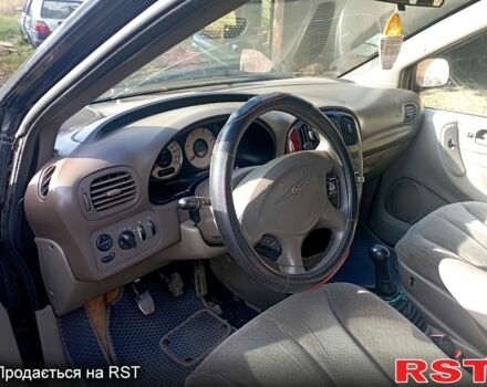 Черный Додж Караван, объемом двигателя 2.5 л и пробегом 316 тыс. км за 5000 $, фото 8 на Automoto.ua