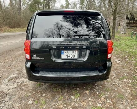 Чорний Додж Caravan, об'ємом двигуна 3.6 л та пробігом 129 тис. км за 13700 $, фото 3 на Automoto.ua