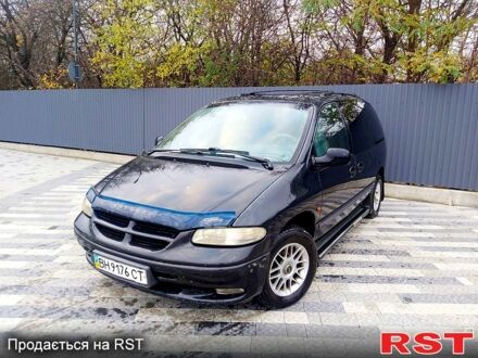 Додж Караван 1997 в Закарпатье на Automoto.ua Черный Додж Караван, объемом двигателя 2.5 л и пробегом 435 тыс. км за 4200 $, фото 1 на Automoto.ua