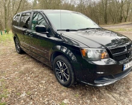 Чорний Додж Caravan, об'ємом двигуна 3.6 л та пробігом 129 тис. км за 13700 $, фото 1 на Automoto.ua