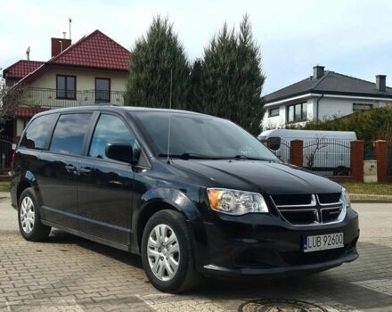 Чорний Додж Caravan, об'ємом двигуна 3.6 л та пробігом 105 тис. км за 9900 $, фото 1 на Automoto.ua