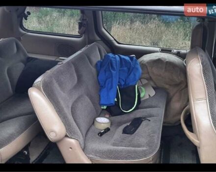 Коричневый Додж Караван, объемом двигателя 3 л и пробегом 250 тыс. км за 3500 $, фото 4 на Automoto.ua