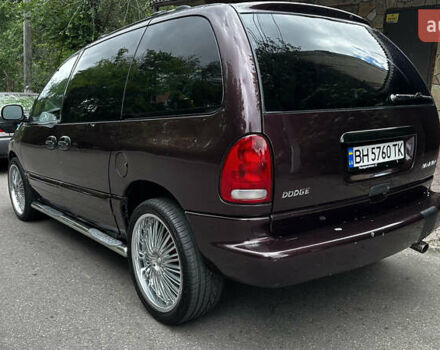 Красный Додж Караван, объемом двигателя 3.3 л и пробегом 230 тыс. км за 4700 $, фото 5 на Automoto.ua