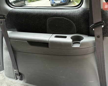 Красный Додж Караван, объемом двигателя 3.3 л и пробегом 230 тыс. км за 4700 $, фото 8 на Automoto.ua