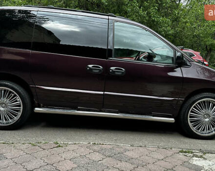 Красный Додж Караван, объемом двигателя 3.3 л и пробегом 230 тыс. км за 4700 $, фото 2 на Automoto.ua