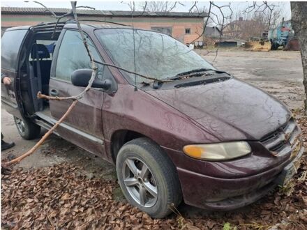 Додж Караван 1995 в Ровно на Automoto.ua Красный Додж Караван, объемом двигателя 2.5 л и пробегом 500 тыс. км за 1450 $, фото 1 на Automoto.ua