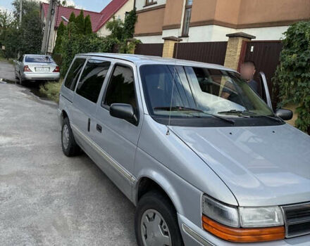 Додж Караван 1993 в Киеве на Automoto.ua Серый Додж Караван, объемом двигателя 3 л и пробегом 62 тыс. км за 4600 $, фото 1 на Automoto.ua