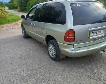 Серый Додж Караван, объемом двигателя 2.97 л и пробегом 300 тыс. км за 1100 $, фото 5 на Automoto.ua