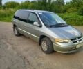 Серый Додж Караван, объемом двигателя 3 л и пробегом 400 тыс. км за 900 $, фото 1 на Automoto.ua