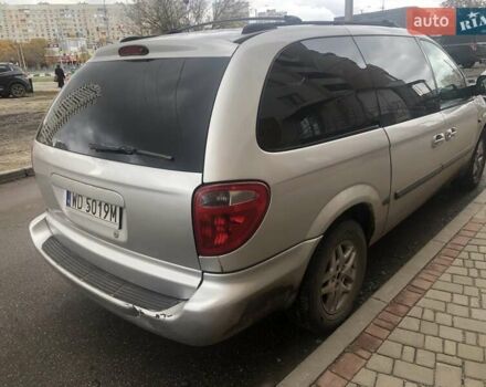 Серый Додж Караван, объемом двигателя 3.3 л и пробегом 300 тыс. км за 3000 $, фото 2 на Automoto.ua
