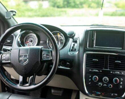 Серый Додж Караван, объемом двигателя 3.6 л и пробегом 340 тыс. км за 13300 $, фото 23 на Automoto.ua