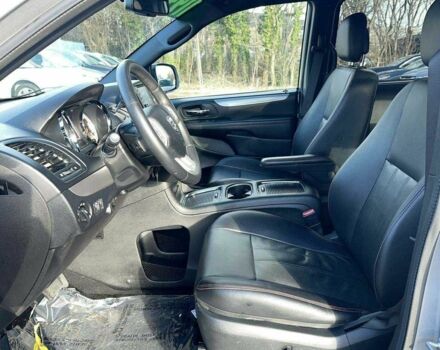 Сірий Додж Caravan, об'ємом двигуна 3.6 л та пробігом 135 тис. км за 13000 $, фото 4 на Automoto.ua