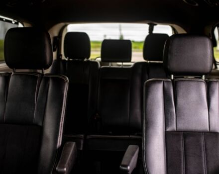 Серый Додж Караван, объемом двигателя 3.6 л и пробегом 340 тыс. км за 13300 $, фото 18 на Automoto.ua