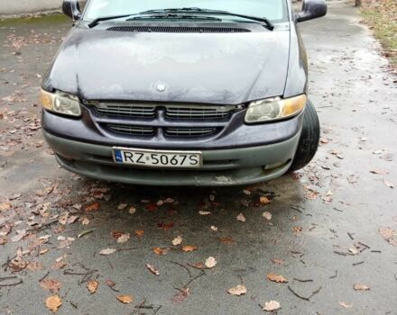 Серый Додж Караван, объемом двигателя 0 л и пробегом 330 тыс. км за 1500 $, фото 1 на Automoto.ua