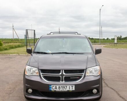 Серый Додж Караван, объемом двигателя 3.6 л и пробегом 340 тыс. км за 13500 $, фото 1 на Automoto.ua