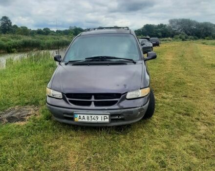 Синий Додж Караван, объемом двигателя 3.3 л и пробегом 350 тыс. км за 4500 $, фото 1 на Automoto.ua