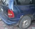 Синій Додж Caravan, об'ємом двигуна 0 л та пробігом 400 тис. км за 997 $, фото 4 на Automoto.ua