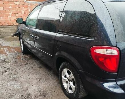 Синий Додж Караван, объемом двигателя 3.3 л и пробегом 200 тыс. км за 5100 $, фото 7 на Automoto.ua