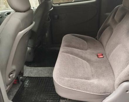 Синий Додж Караван, объемом двигателя 3.3 л и пробегом 200 тыс. км за 5100 $, фото 24 на Automoto.ua