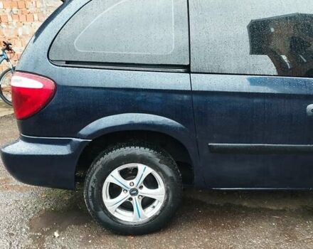 Синий Додж Караван, объемом двигателя 3.3 л и пробегом 200 тыс. км за 5100 $, фото 10 на Automoto.ua