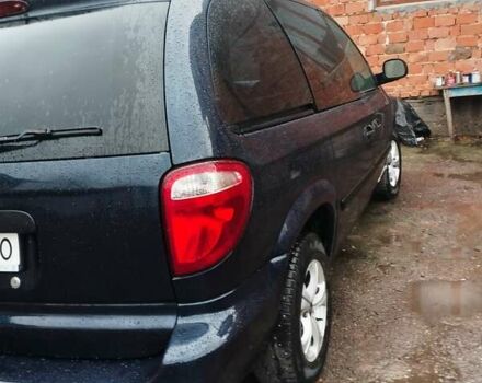 Синий Додж Караван, объемом двигателя 3.3 л и пробегом 200 тыс. км за 5100 $, фото 5 на Automoto.ua