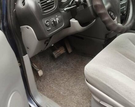 Синий Додж Караван, объемом двигателя 3.3 л и пробегом 200 тыс. км за 5100 $, фото 13 на Automoto.ua