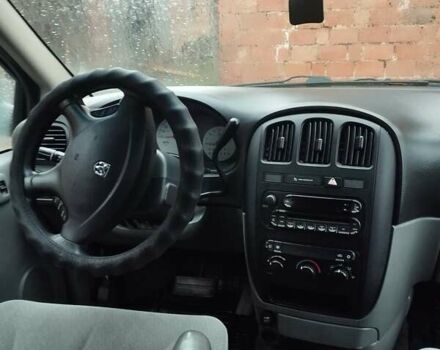 Синий Додж Караван, объемом двигателя 3.3 л и пробегом 200 тыс. км за 5100 $, фото 9 на Automoto.ua