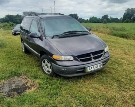 Синий Додж Караван, объемом двигателя 3.3 л и пробегом 350 тыс. км за 4500 $, фото 1 на Automoto.ua