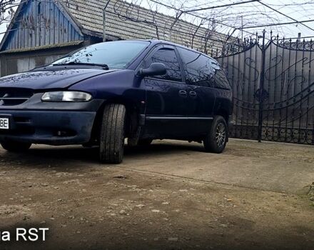 Синий Додж Караван, объемом двигателя 2.5 л и пробегом 340 тыс. км за 2700 $, фото 1 на Automoto.ua