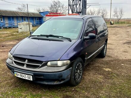 Синий Додж Караван, объемом двигателя 2.5 л и пробегом 350 тыс. км за 3000 $, фото 1 на Automoto.ua